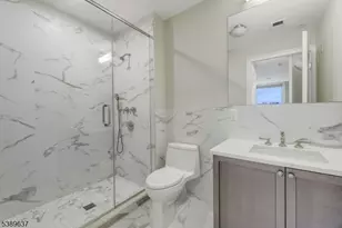 3 Somerset Ln-Glass House, Edgewater, NJ 07020 - Photo 29