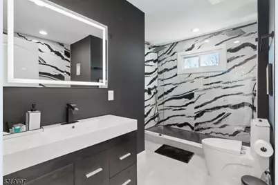 21 Skyview Rd, Ringwood, NJ 07456 - Photo 11