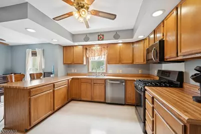 8 Mendham Ave, Morris Township, NJ 07960 - Photo 9