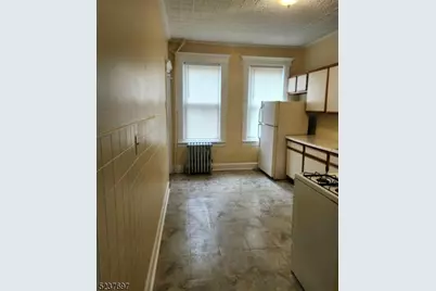 28 Rhode Island Ave, East Orange, NJ 07018 - Photo 15