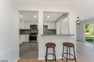 901 Fox Hill Pl, Holland Township, NJ 08848 - Photo 7