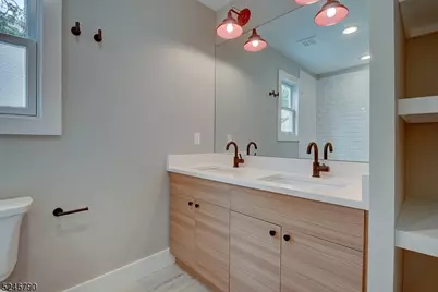 81 Mission St #1, Montclair, NJ 07042 - Photo 9