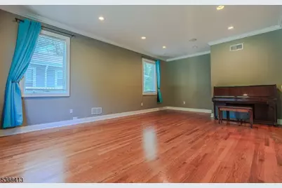 567 Mountain Ave, Springfield, NJ 07081 - Photo 3