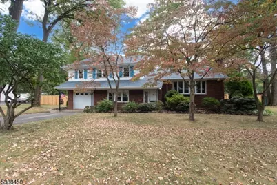9 Renda Pl, Green Brook Township, NJ 08812 - Photo 1