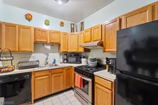 122A Remsen Ave, New Brunswick, NJ 08901 - Photo 9