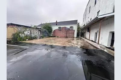 425 S Jefferson St, Orange, NJ 07050 - Photo 17