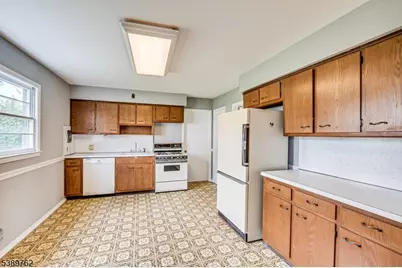 200 Maple Ave, North Plainfield, NJ 07060 - Photo 9