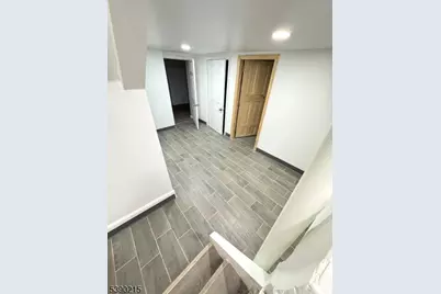 1041 Hunterdon St, Newark, NJ 07112 - Photo 21