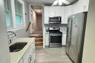 1041 Hunterdon St, Newark, NJ 07112 - Photo 9