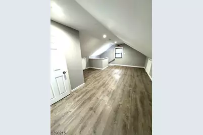 1041 Hunterdon St, Newark, NJ 07112 - Photo 19