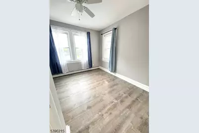 1041 Hunterdon St, Newark, NJ 07112 - Photo 13