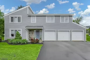 19 Holyoke Rd, Wayne, NJ 07470 - Photo 1