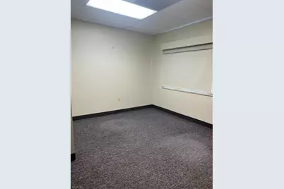 409 Coventry Dr, Lopatcong Township, NJ 08865 - Photo 15