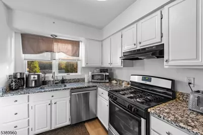 11 Kyle St, Manville, NJ 08835 - Photo 3