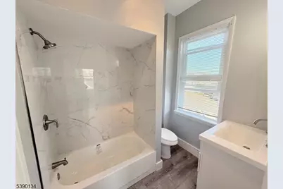 46 Hayward Ave, Carteret, NJ 07008 - Photo 5