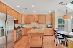 8 Hancock Ct, Bernards Township, NJ 07920 - Photo 7