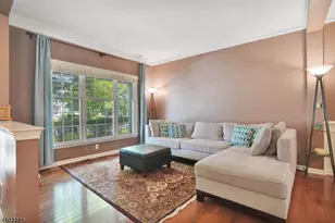 8 Hancock Ct, Bernards Township, NJ 07920 - Photo 5