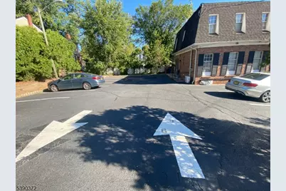 212 Pompton Ave, Verona, NJ 07044 - Photo 5