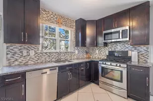 42 Nostrand Rd, Hillsborough Township, NJ 08844 - Photo 23