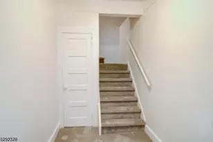 1410 Hussa St, Linden, NJ 07036 - Photo 9