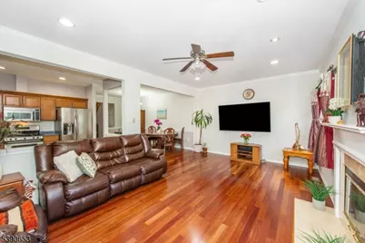 144 Jillian Blvd, Parsippany, NJ 07054 - Photo 9