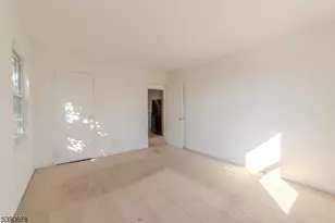 88 Fox Rd, Edison Twp., NJ 08817 - Photo 13