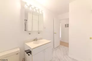 88 Fox Rd, Edison Twp., NJ 08817 - Photo 17