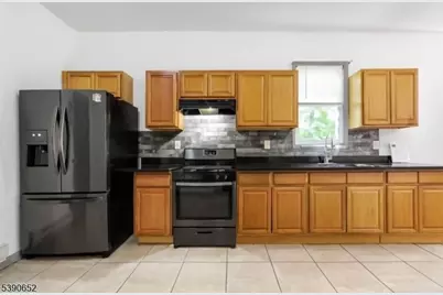 904 S 18th St, Newark, NJ 07108 - Photo 11