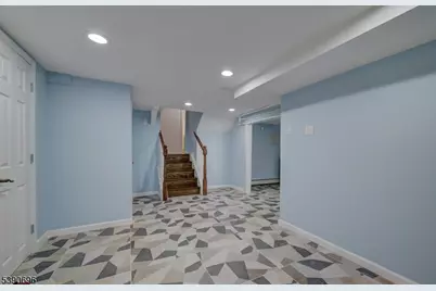 819 Ridgewood Rd, Millburn, NJ 07041 - Photo 33