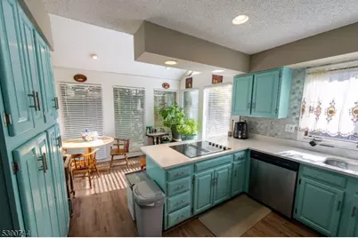 13 Village Way #E7, Vernon Twp., NJ 07462 - Photo 9