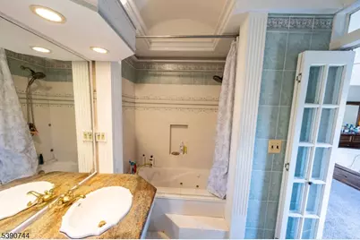 13 Village Way #E7, Vernon Twp., NJ 07462 - Photo 29