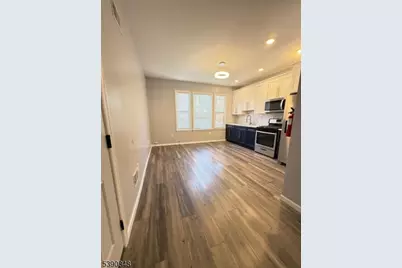 754 756S11th St #4, Newark, NJ 07103 - Photo 5