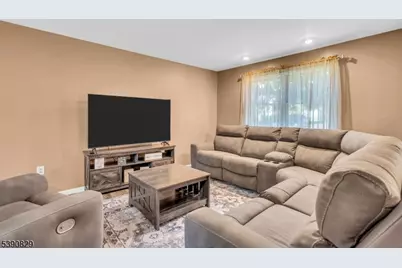 15 Henderson St, Oxford Township, NJ 07863 - Photo 9