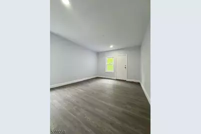 811 S 13th St, Newark, NJ 07108 - Photo 29