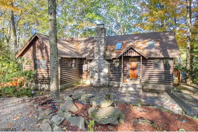 337 E Lakeshore Dr, Vernon, NJ 07422 - Photo 1