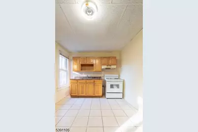 446 E 24th St, Paterson, NJ 07514 - Photo 11