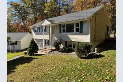 32 Matthews Ter, Bloomingdale, NJ 07403 - Photo 1