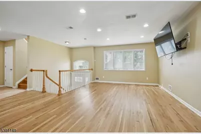 18 Boyd Ter, Kenilworth, NJ 07033 - Photo 7