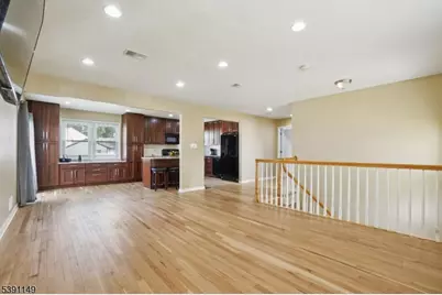 18 Boyd Ter, Kenilworth, NJ 07033 - Photo 9