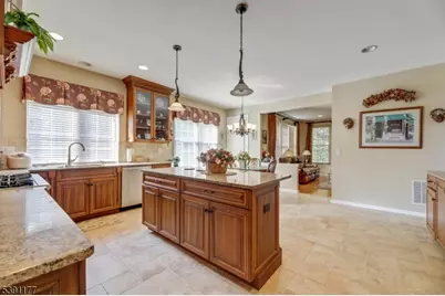 2 Bedford Dr, Bernards Township, NJ 07920 - Photo 11