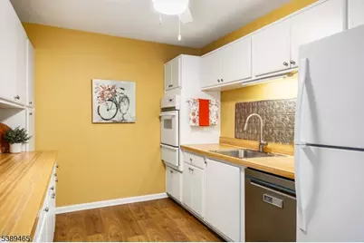 18 Springfield Ave #2D, Cranford Township, NJ 07016 - Photo 11