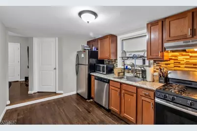 327 Fulton St, Elizabeth, NJ 07206 - Photo 11