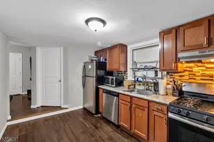 327 Fulton St, Elizabeth, NJ 07206 - Photo 11