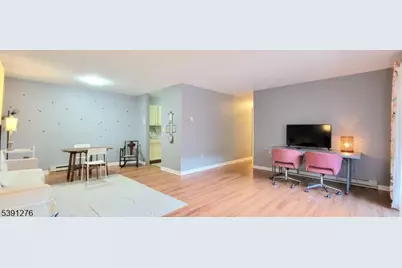 750 Mill St #D4, Belleville, NJ 07109 - Photo 1