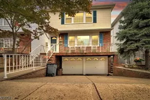 7 Country Village Ct, Bayonne, NJ 07002 - Photo 1