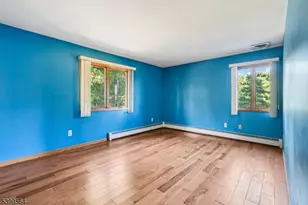 8 Cambridge Rd, Totowa, NJ 07512 - Photo 17