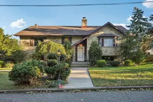 8 Cambridge Rd, Totowa, NJ 07512 - Photo 1