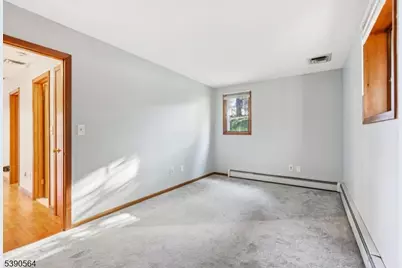 8 Cambridge Rd, Totowa, NJ 07512 - Photo 25