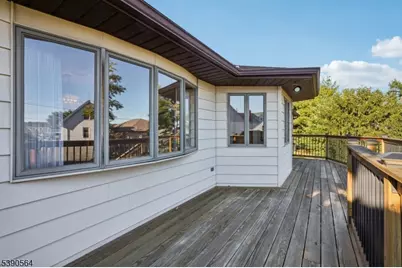 8 Cambridge Rd, Totowa, NJ 07512 - Photo 27