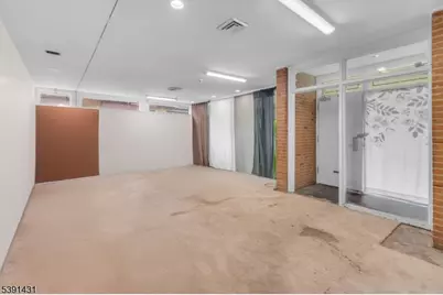 86 88Chancellor Ave, Newark, NJ 07112 - Photo 3